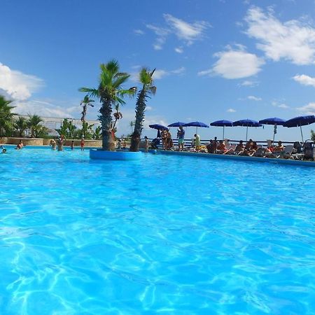 Villaggio Santo Stefano Vieste Bagian luar foto