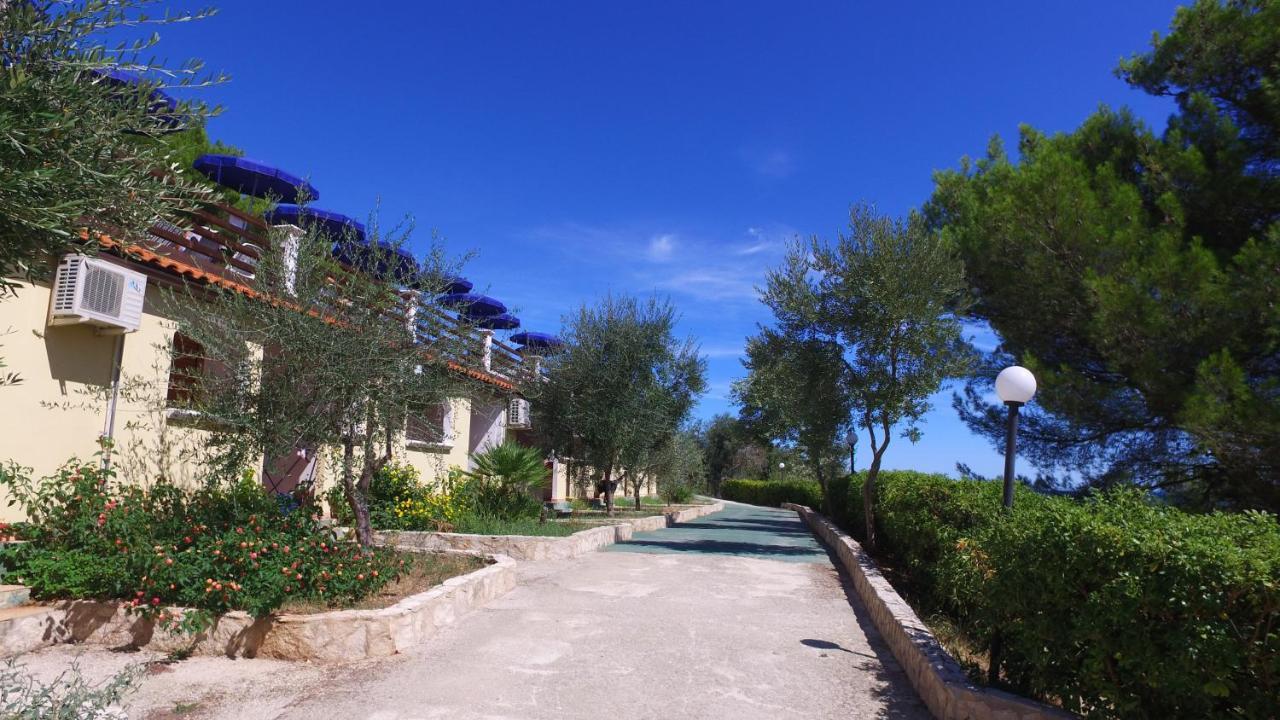 Villaggio Santo Stefano Vieste Bagian luar foto