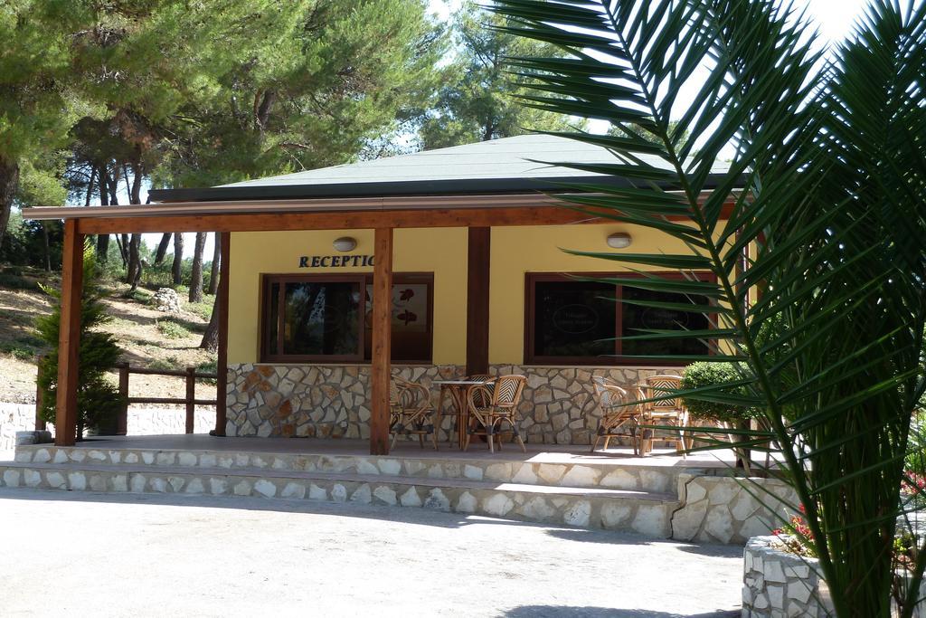 Villaggio Santo Stefano Vieste Bagian luar foto