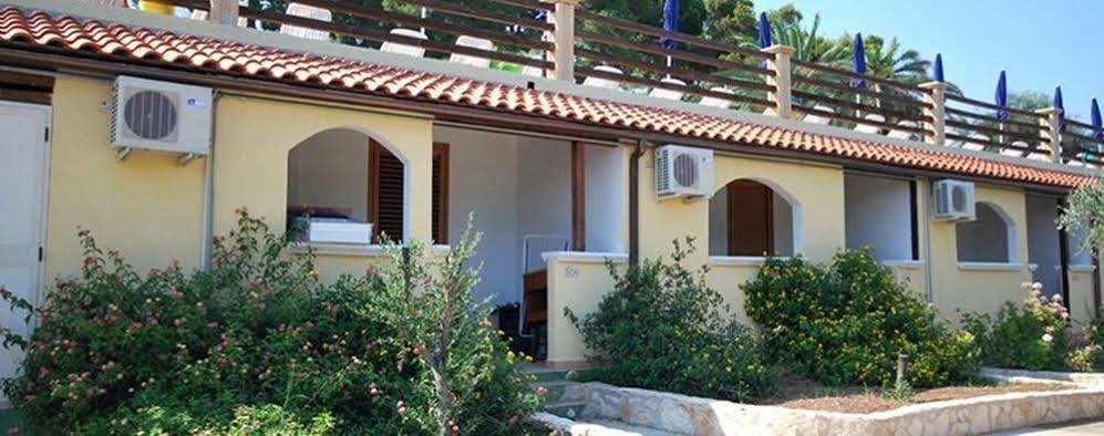 Villaggio Santo Stefano Vieste Bagian luar foto