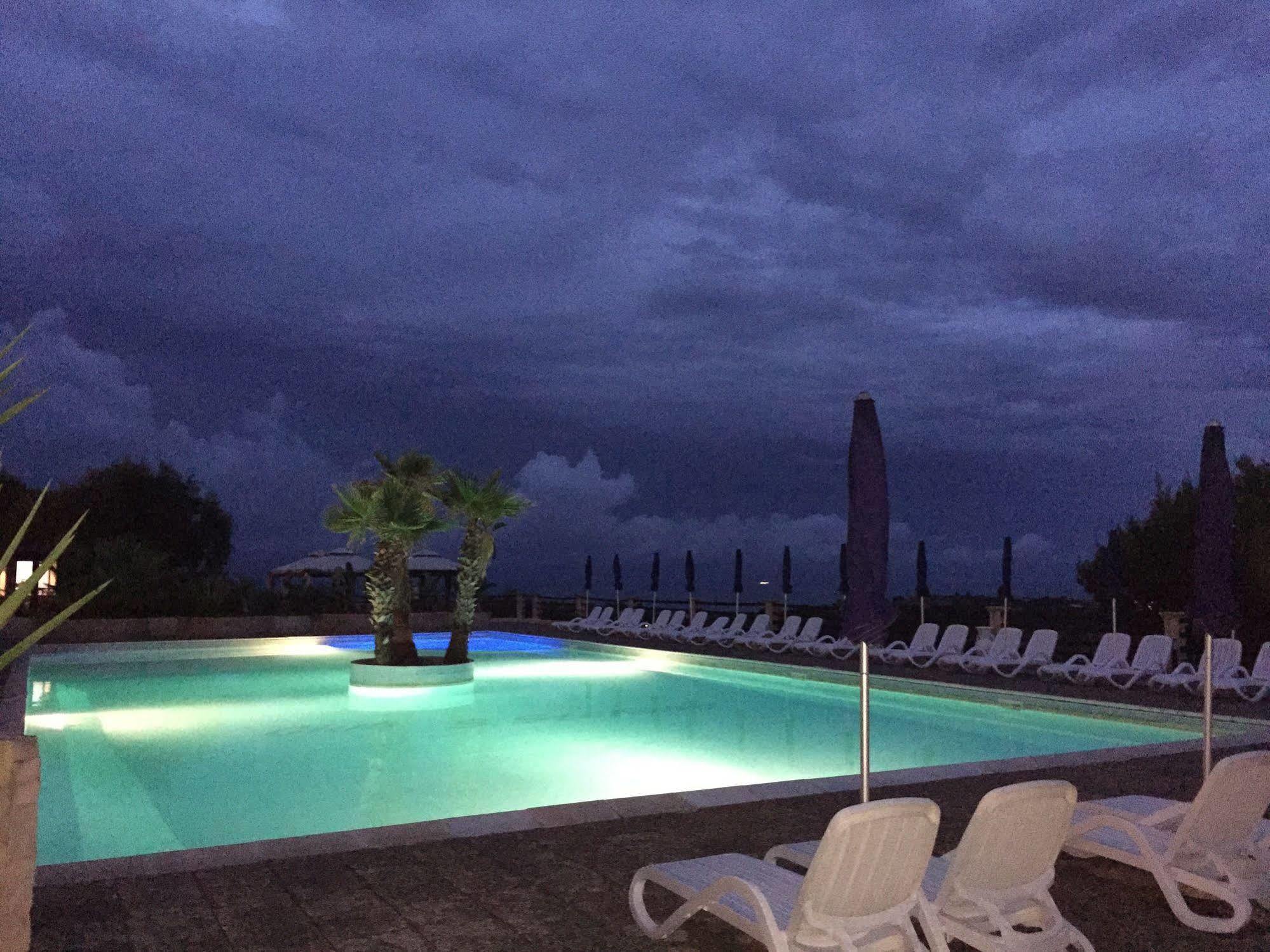 Villaggio Santo Stefano Vieste Bagian luar foto